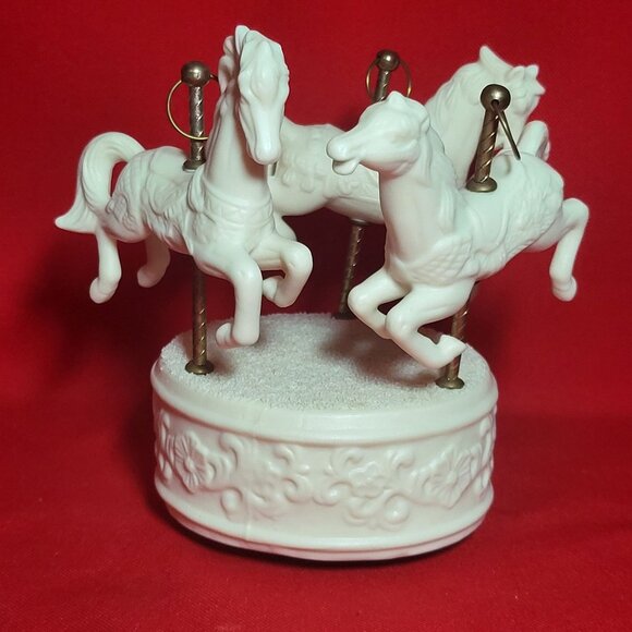 Vintage Musical Box Three Horse Carousel Bisque Porcelain - Picture 1 of 11